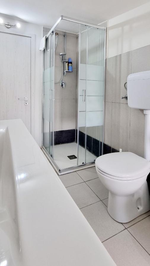 Guest Holiday Mandra 12 E 13 Reggio Emilia Bagian luar foto